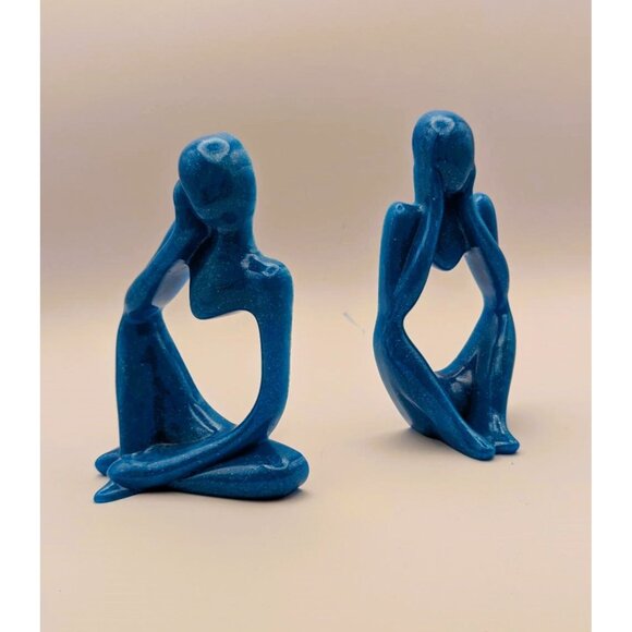 The Thinker Shiny Blue Glittered Figurines Handcrafted with Epoxy Resin NEW - Picture 2 of 6